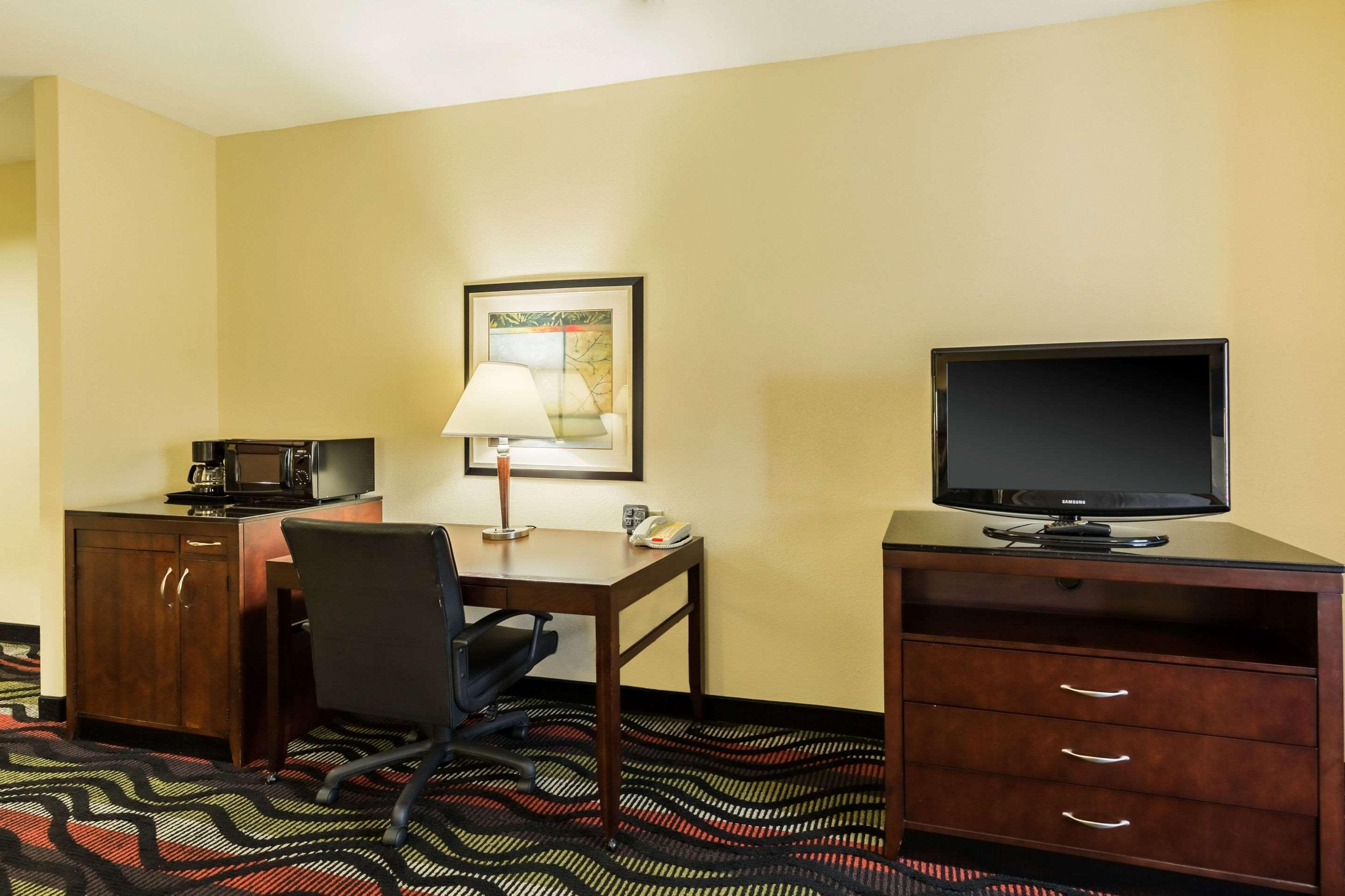 Comfort Suites Beaumont I-10 Εξωτερικό φωτογραφία