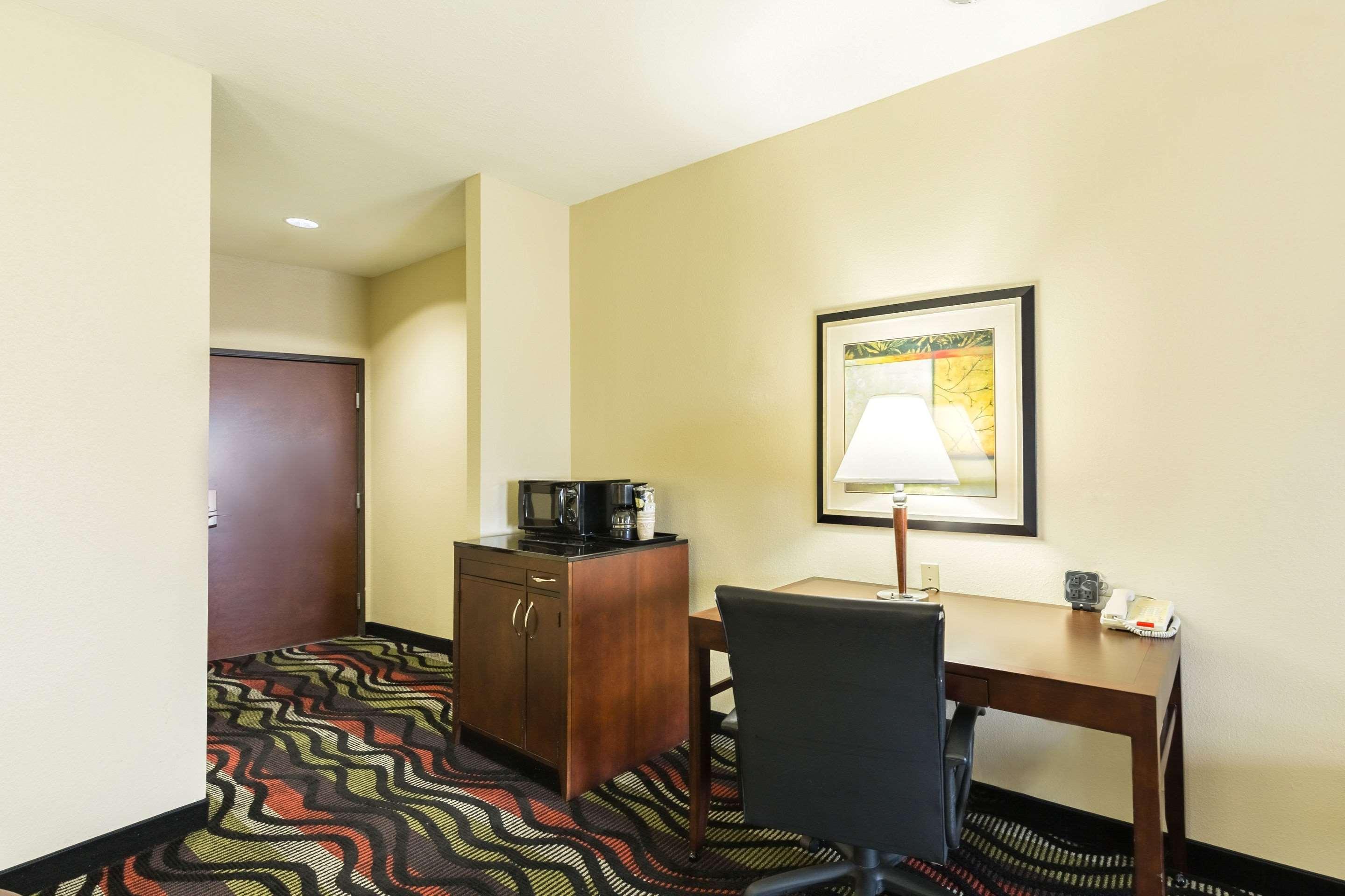 Comfort Suites Beaumont I-10 Εξωτερικό φωτογραφία